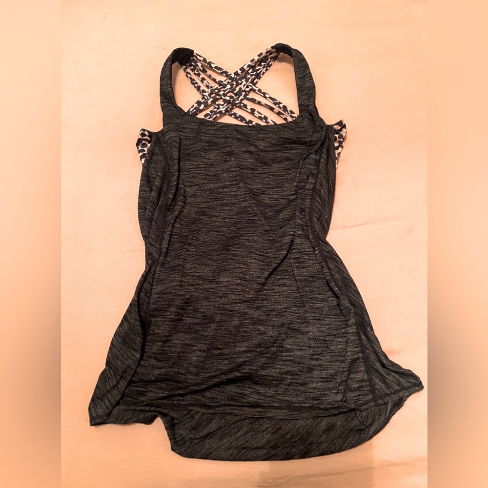 Lululemon tank with built in bra